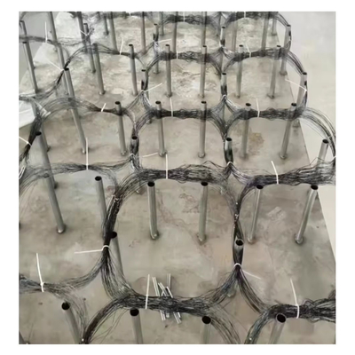 Düşük Görünürlük Galvanizli Dokuma Tel Engelli Tank Önleyici Engeller Tel Ağı Tuzak Ağı