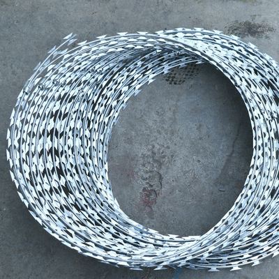 BTO-22 BTO-30 HDP Galvanizli 900 mm çaplı sarmal konserina tıraş tıraş dikenli tel ağı satılıyor