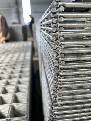 Ağır Güçlü 4 mm Tel Savunma Engelli Savunma Bunker Kenar Koruma Fen Kenya için