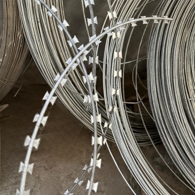 Sıcak Diplenmiş Galvanize Cbt65 Bto30 Bto-22 Roll Concertina Double Strand Razor Blade Barbed Wire