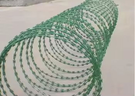 Tek Bobinli Akordeon Jiletli Tel Dikenli Koyu Yeşil Boyalı Demir Tel