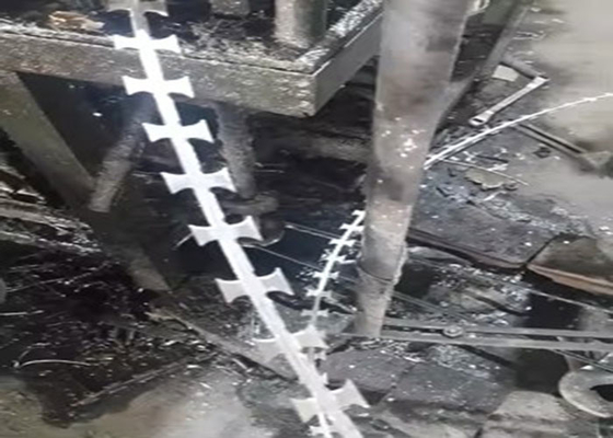 Akordeon Tek Bobinli veya Çapraz Düz Çizgi Jiletli Dikenli Tel