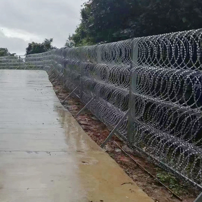 2.5mm Çap Galvanizli Jiletli Dikenli Tel Çit Güvenlik Dikenli Kaynaklı Çelik Hasır