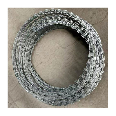 Fabrika CBT-65 Razor Coil Tel Sıcak Galvanize Düşük Fiyatlı PVC Kaplı Çit Rulo