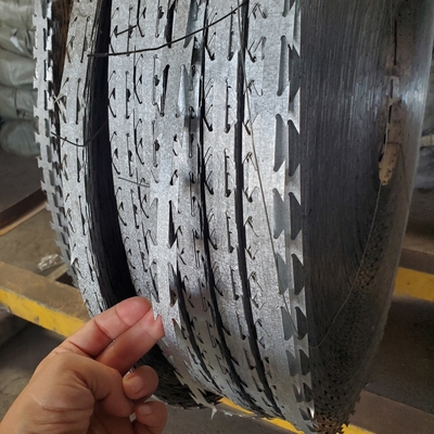 Çit Bto-30 Dikenli Tel Ve Tırnak Tel Ağı Galvanizli Çelik
