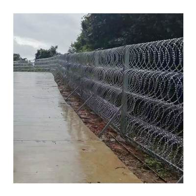 BTO-22 Concertina Acayip Dikenli Tel ile Galvanize Anti tırmanma Güvenlik Çit