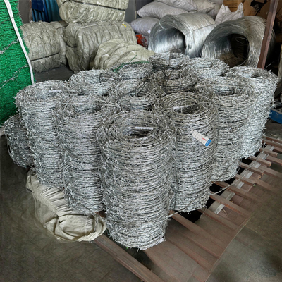 Galvanizli dikenli tel Çelik dikenli tel Bto-22 Çit tel fiyatı
