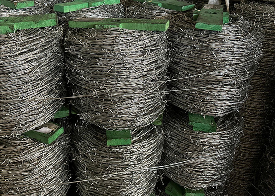 Standart Galvanizli Ters Dönüş Güvenlik Dikenli Tel Fabrikası Doğrudan