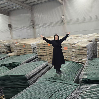 Güçlü EN Standart Hesco Barrier Depolama Duvarı ABD'de Sel Bölgesini Korumak İçin Askeri Sınıfdaki Sel Barikatları