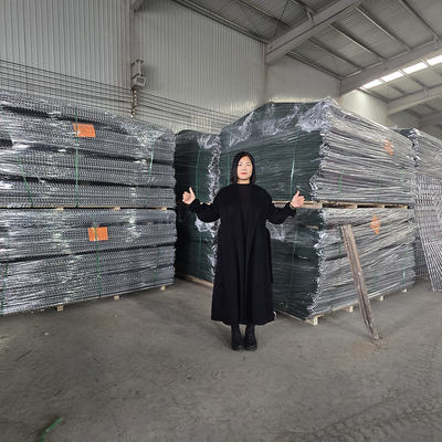 Güçlü EN Standart Hesco Barrier Depolama Duvarı ABD'de Sel Bölgesini Korumak İçin Askeri Sınıfdaki Sel Barikatları