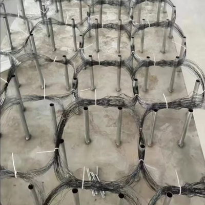 KN Tank Barrier Wire Mesh Tank Karşıtı Track Wrapping Net Ukrayna'da Tank Hareketliliğini Azaltır