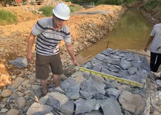 Galvanize 2x1x1m Gabion Tel Ağı Kutusu 80x100mm Altgen