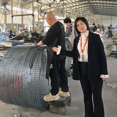 Ukrayna Sıcak Daldırma Galvanizli BTO-16 Jiletli Tel Örgü Güvenlik Çiti