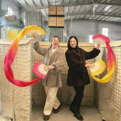 3 inç boyutunda 3 inçlik ağ deliği büyüklüğünde, üstün sel ve askeri savunma sağlayan dokunulmamış jeotekstil savunma bariyeri