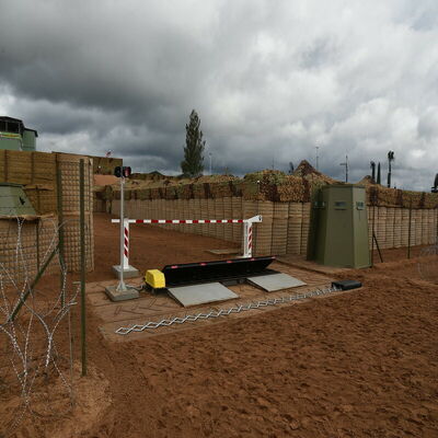Balistik Çevre Savunma Koruyucu Koruma Güvenlik Güçlendirme Bariyer 5 mm Tel Bastion Gabion Duvar Su basıncı için dolu kumlu Duvar