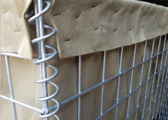 Galvanizli Çelik Tel Hesco Çit Tabyası Askeri Bariyer 300gsm Geotekstil