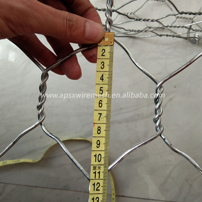 Nehir Duvarı Koruması İçin Düşük Karbonlu Demir Tel Taş Gabion Kafesleri 8 * 10 Cm Mesh